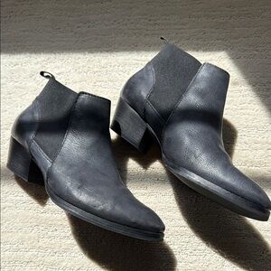 Aquatalia waterproof leather Black Ankle Boots